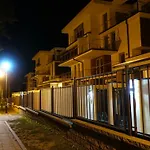 Apartment Klifowa 1 *